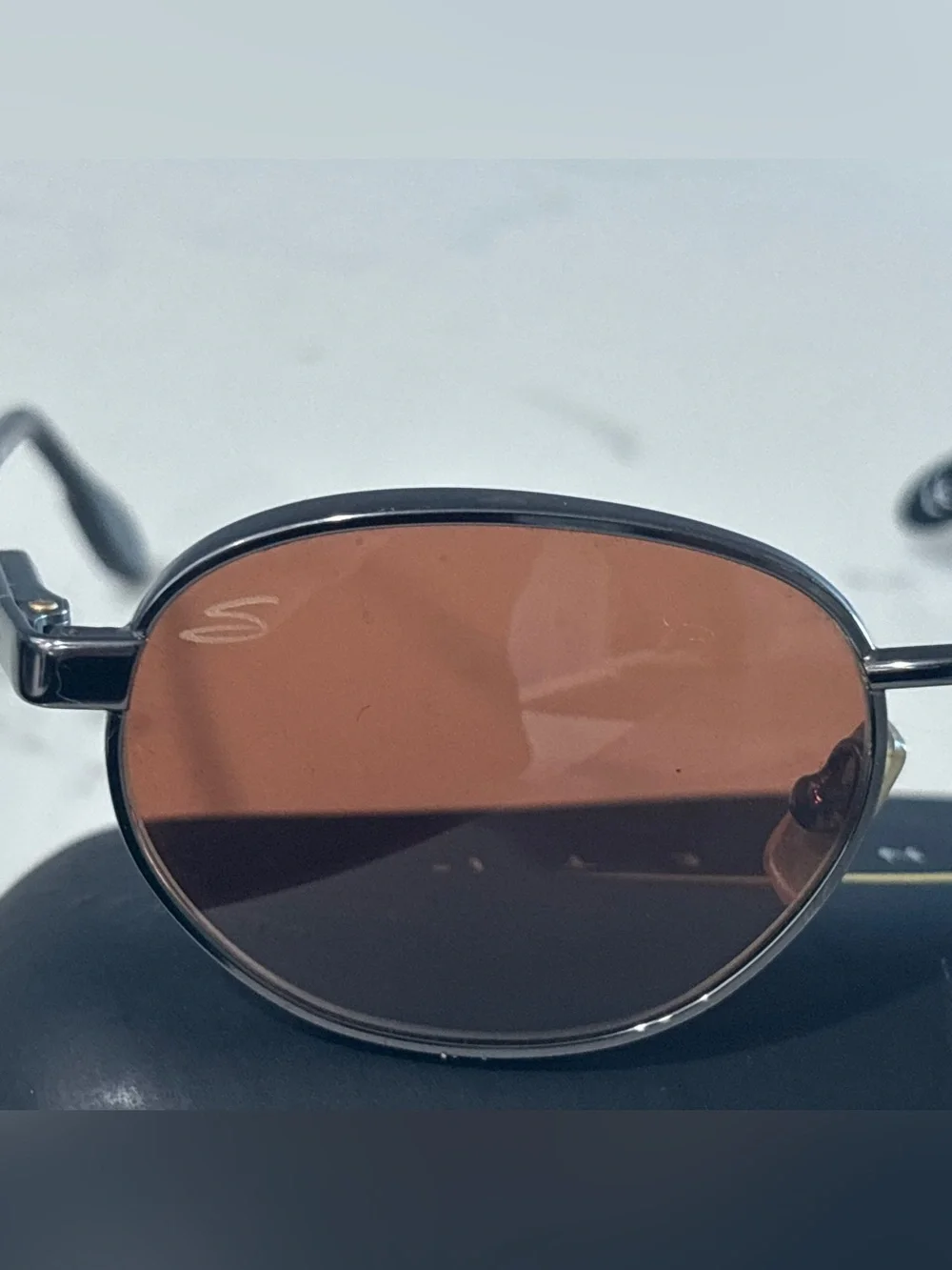 Vintage Serengeti 6536 Sunglasses Japan Photochromic Glass Oval 90s⁠